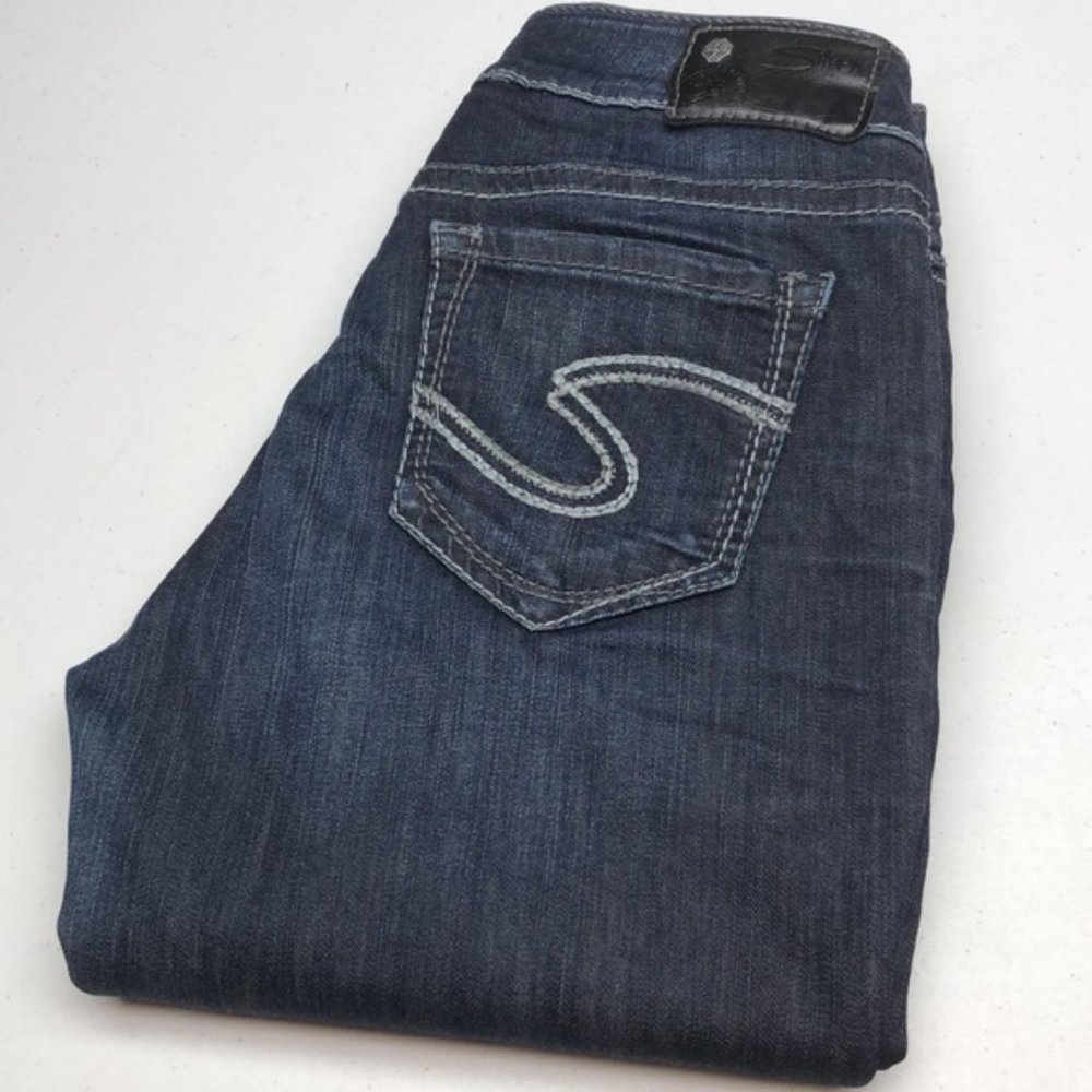 LIKE NEW SILVER SUKI MID STRAIGHT JEANS 28x30 DARKWASH 🦋